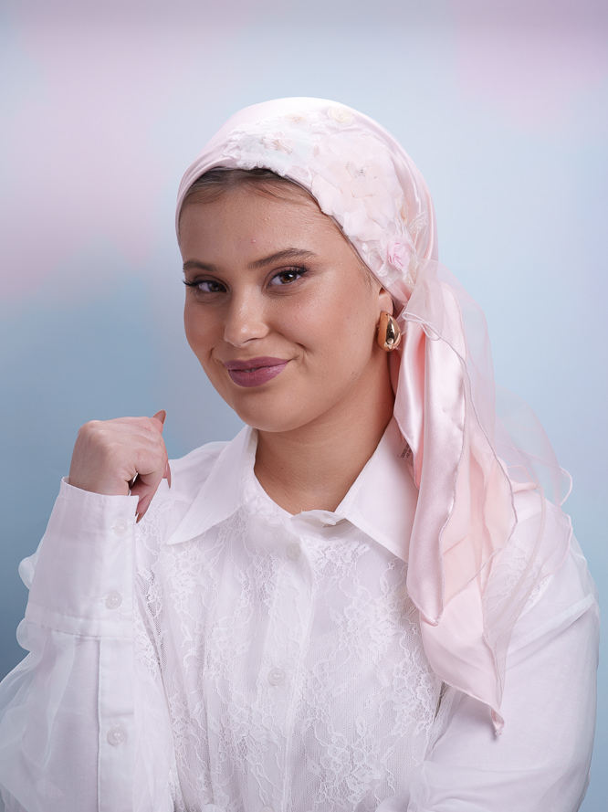 Triangle Prescious Light Pink and Tulle