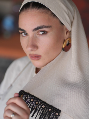 Long cream-colored linen-look scarf with fringe details