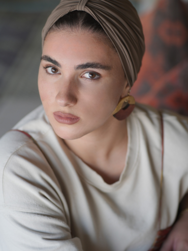 Lola beach scarf in taupe