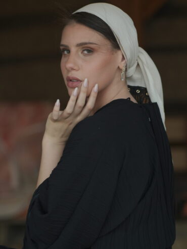 Ivory Linen-Feel Triangle with Black Fringe