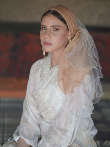 "Taltalim" beige scrunchie (The scarf is not included)